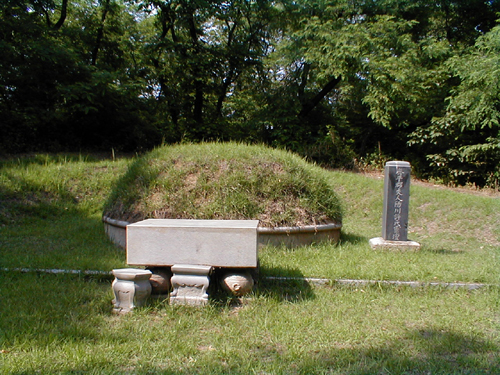 ankim04-17l.jpg